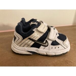 Nike size 5 baby toddler downshifted blue white sneakers shoes
